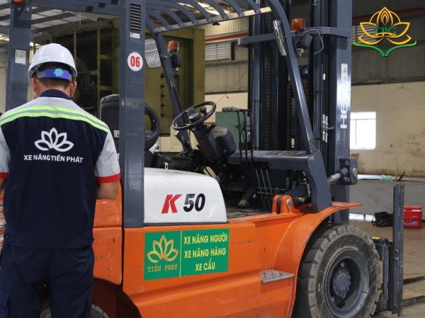 Cho thuê xe nâng điện, xe nâng dầu tại Long An giá rẻ 1 Cho thue xe nang hang Long An