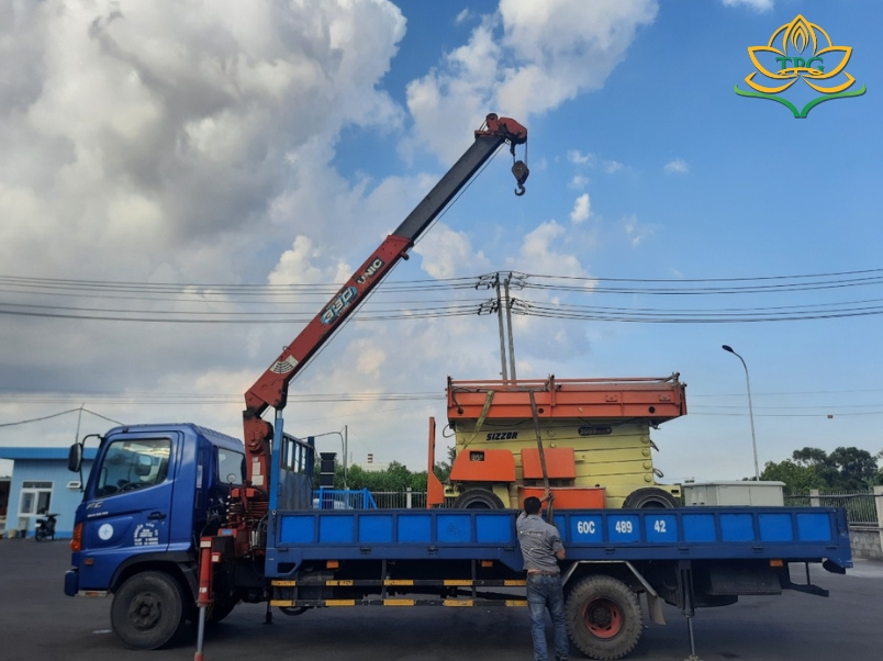 Hướng dẫn vận hành xe cẩu thùng tự hành cho người mới 4 Quy trinh van hanh xe cau