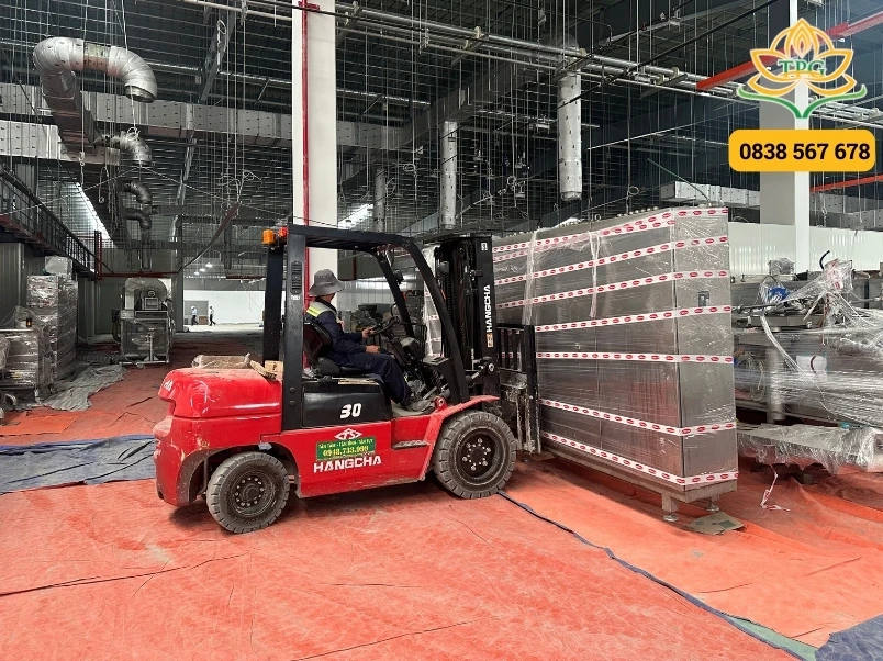 vi sao nen thue xe nang hang tai long an cua tien phat