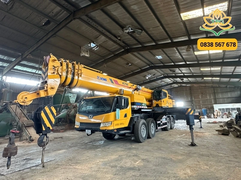 Bảng giá cho thuê xe cẩu thùng, cẩu Kato, xe cẩu chân nhện tại Đồng Nai 2 cho thue xe cau banh lop