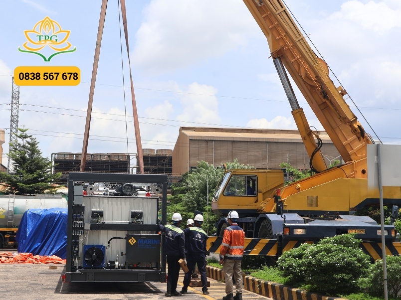 Bảng giá cho thuê xe cẩu 2 - 100 tấn tại TP.HCM tốt nhất 7 dich vu cho thue xe cau chuyen kho xuong di doi nha may