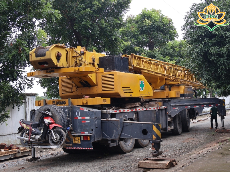 bang gia thue xe cau banh lop