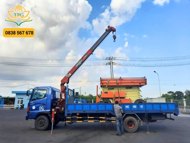 Dịch vụ cho thuê xe cẩu tự hành, cẩu Kato tại Quận 12 2 cho thue xe cau tu hanh quan 12