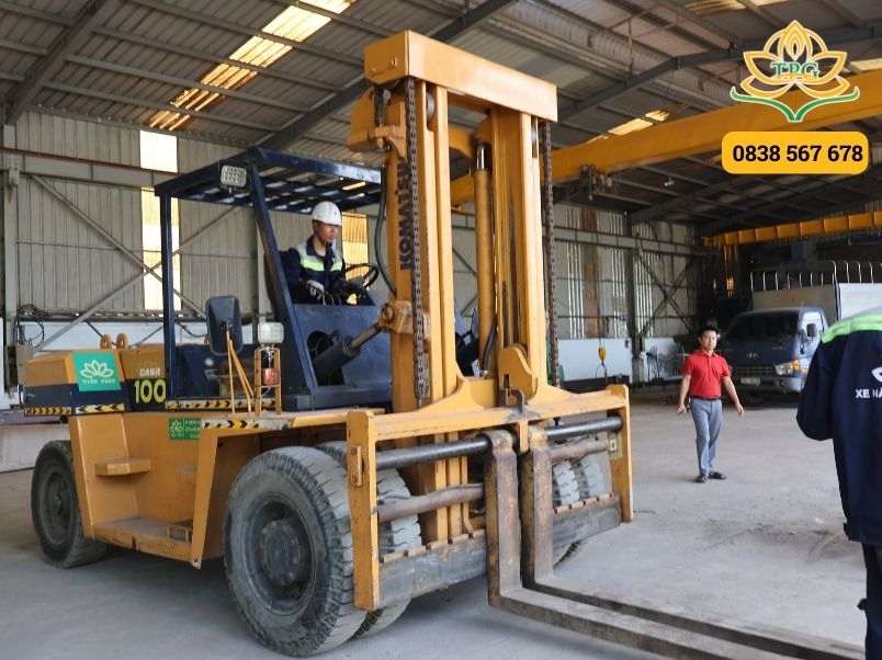Cho thuê xe nâng hàng tại Thủ Dầu Một giá rẻ 3 cho thue xe dau