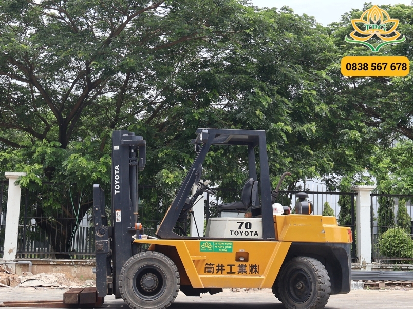 Cho thuê xe nâng hàng 1 - 15 tấn tại Tân Uyên 3 cho thue xe nang dau