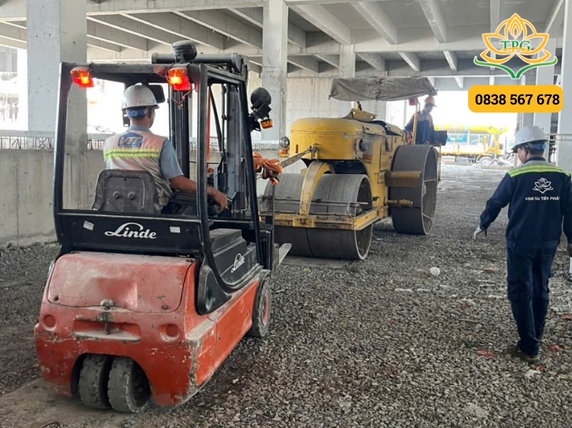 Cho thuê xe nâng dầu và điện tại Bàu Bàng 3 cho thue xe nang dien