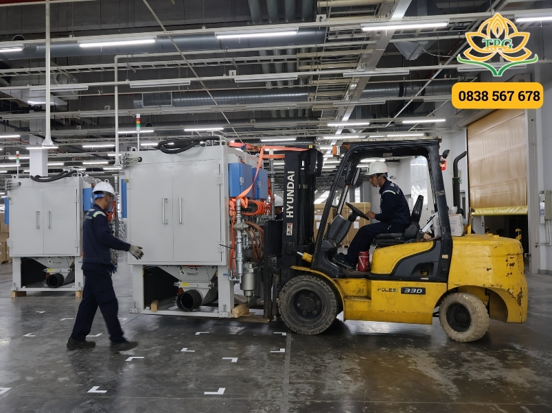 Cho thuê xe nâng hàng tại Thủ Dầu Một giá rẻ 2 cho thue xe nang dien