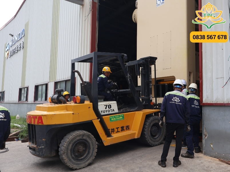 Cho thuê xe nâng dầu và điện tại Bàu Bàng 5 quy trinh thue xe nang bau bang nhanh gon