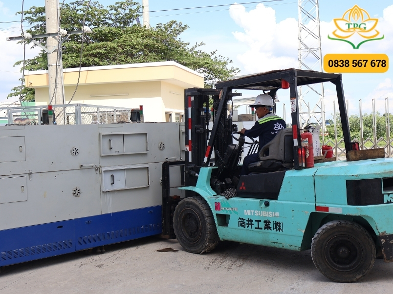 Cho thuê xe nâng dầu và điện tại Bàu Bàng 1 vi sao tien phat la cong ty cho thue xe nang bau bang uy tin
