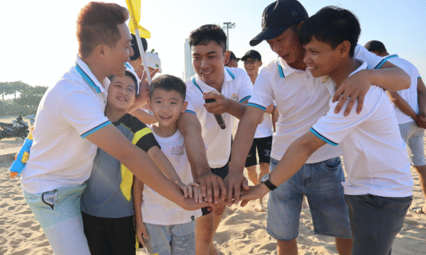 Doi ngu nhan su Tien Phat Group 10