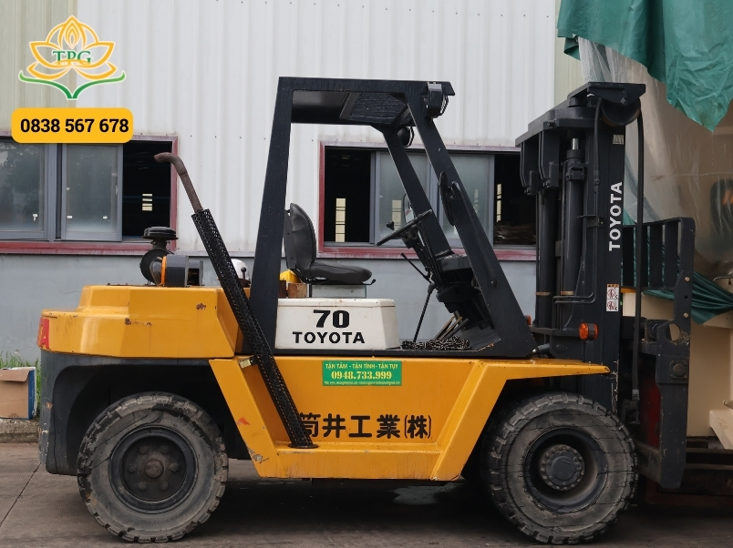 Top các thương hiệu xe nâng phổ biến và uy tín nhất hiện nay 1 xe nang toyota