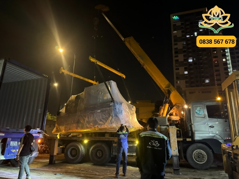 Dịch vụ cho thuê xe cẩu từ 3 - 100 tấn tại Tân Phú 9 Du an cho thue xe cau van chuyen may moc cho TTTM tai Tan Phu