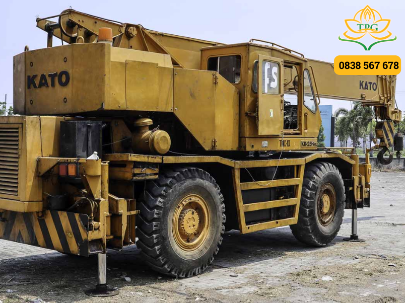 Cần cẩu bánh hơi là gì? các model thông dụng nhất 2025 2 can cau banh hoi 25 tan
