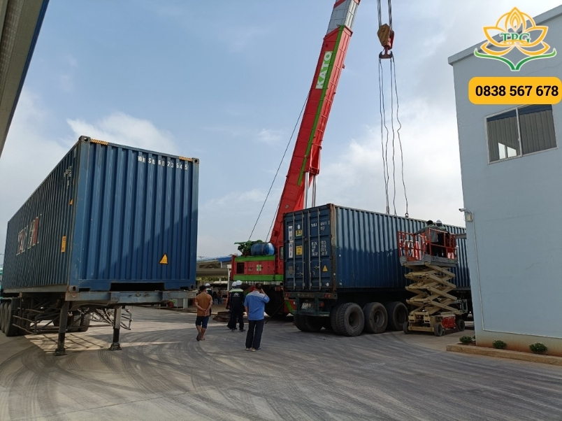 Cho thuê xe cẩu tự hành, cẩu bánh lốp, cẩu mini tại Tân Bình 2 cho thue xe cau Kato tai Tan Binh