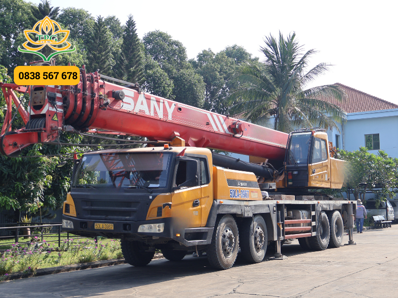 cho thue xe cau banh lop Kato Dau Tieng