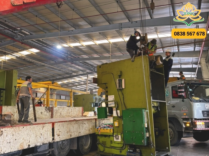 Dịch vụ cho thuê xe cẩu Quận 7 chuyên nghiệp, giá rẻ 2 cho thue xe cau banh lop kato quan 7