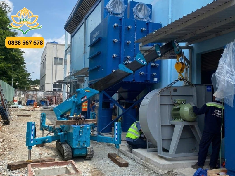 Cho thuê xe cẩu tự hành, cẩu bánh lốp, cẩu chân nhện Nhà Bè 4 cho thue xe cau chan nhen mini nha be
