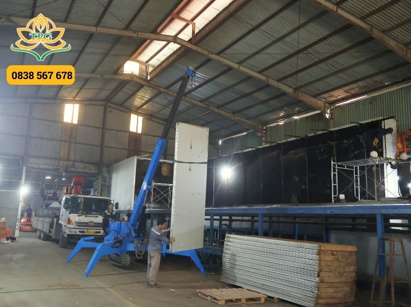 Cho thuê xe cẩu thùng, xe cẩu bánh lốp tại Quận 9 uy tín 3 cho thue xe cau chan nhen mini quan 9