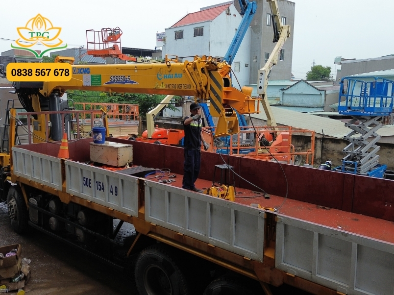 Dịch vụ cho thuê xe cẩu 3 - 100 tấn tại Bình Thạnh giá rẻ 2 cho thue xe cau tu hanh binh thanh