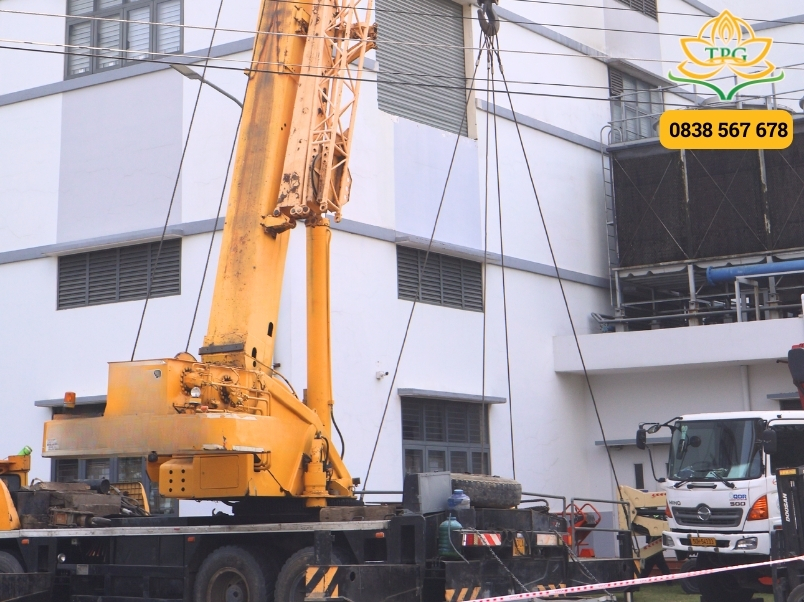 Cho thuê xe cẩu 3 tấn - 100 tấn tại Hóc Môn 5 diem khac biet trong dich vu cua Tien Phat