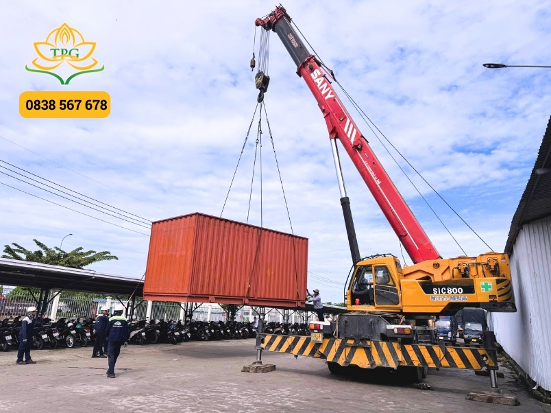 Cho thuê xe cẩu thùng, xe cẩu bánh lốp tại Quận 9 uy tín 10 du an cho thue xe cau boc rut container khu CNC quan 9