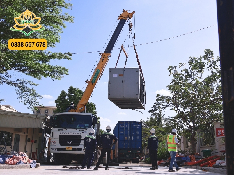 Cho thuê xe cẩu thùng, xe cẩu bánh lốp tại Quận 9 uy tín 6 du an cho thue xe cau tại khu CNC quan 9