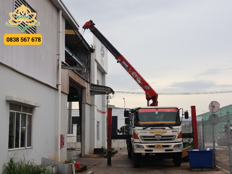 Cho thuê xe cẩu tự hành, cẩu bánh lốp, cẩu chân nhện Nhà Bè 9 du an cho thue xe cau tai nha be