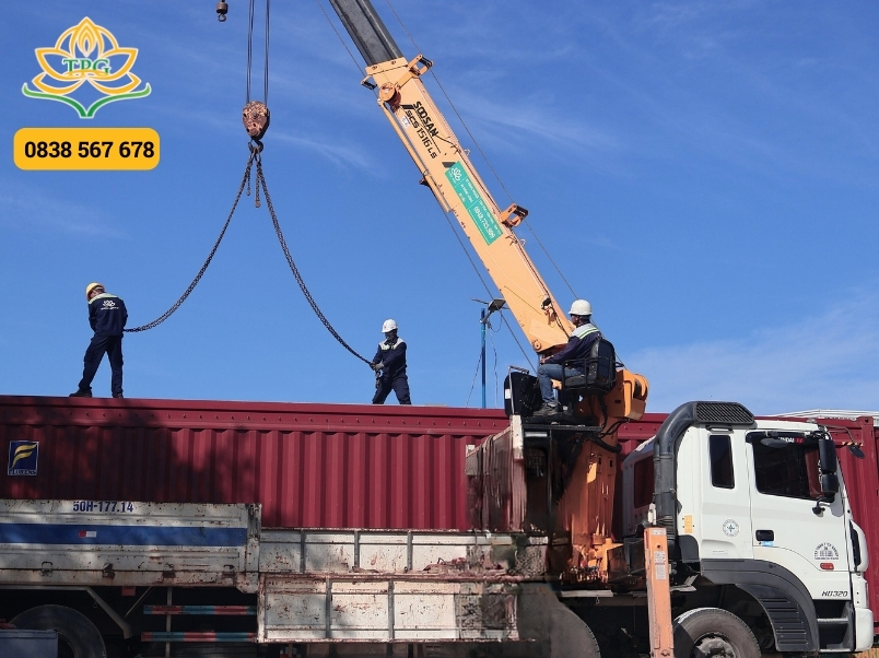 Cho thuê xe cẩu 3 - 100 tấn tại Gò Vấp chuyên nghiệp, giá tốt 6 du an dong rut container tai Go Vap