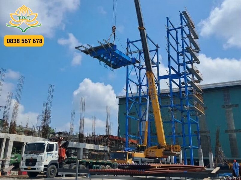 Cho thuê xe cẩu tự hành, cẩu bánh lốp, cẩu chân nhện Nhà Bè 6 ly do nen chon dich vu cua tien phat