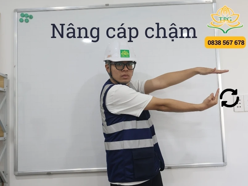Hướng dẫn xi nhan cẩu bằng tay chuẩn để phối hợp an toàn 7 nang cap cham