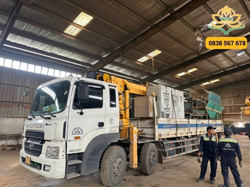 Cho thuê xe cẩu tự hành, cẩu Kato tại Long Thành giá rẻ 1 cac loai xe cau dang cho thue tai long thanh