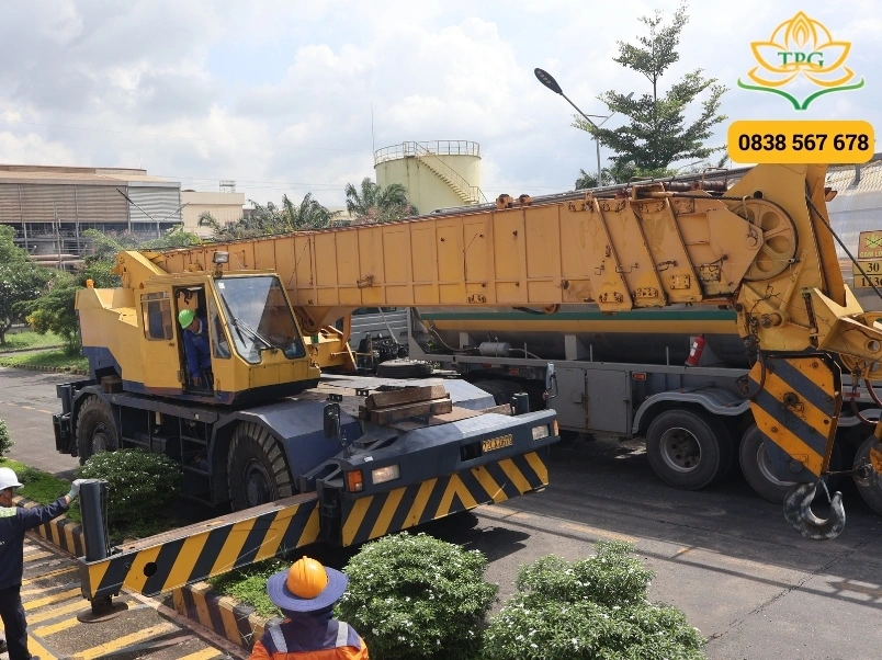 cho thue xe cau banh lop (1)