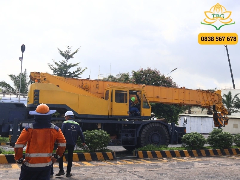 cho thue xe cau banh lop