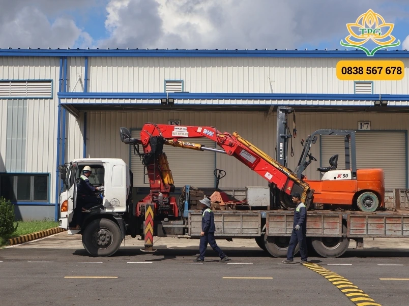 cho thue xe cau thung