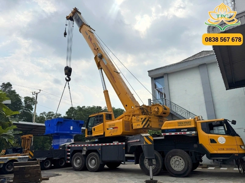 cho thue xe cau banh lop