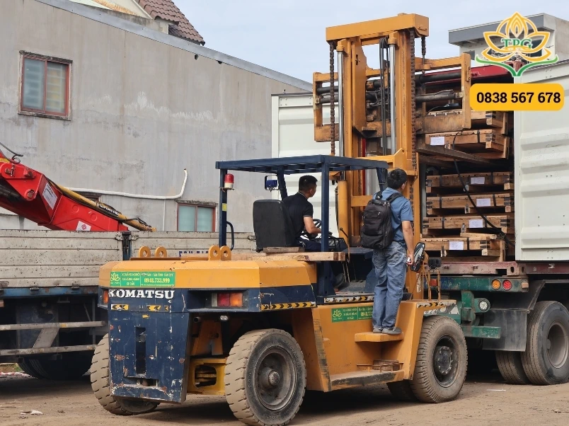 hinh anh du an rut may moc ra container o thuan an