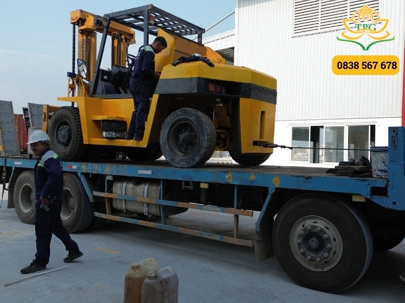 Dịch vụ cho thuê xe nâng dầu và điện tại Trảng Bom giá rẻ uy tín 4 mot so luu y khi thue xe nang trang bom