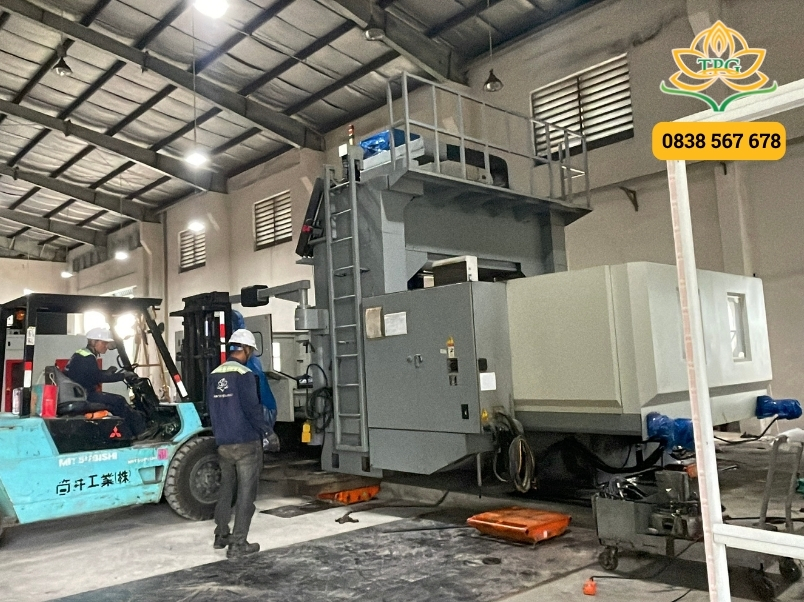 van chuyen may cnc va thiet bi chinh xac